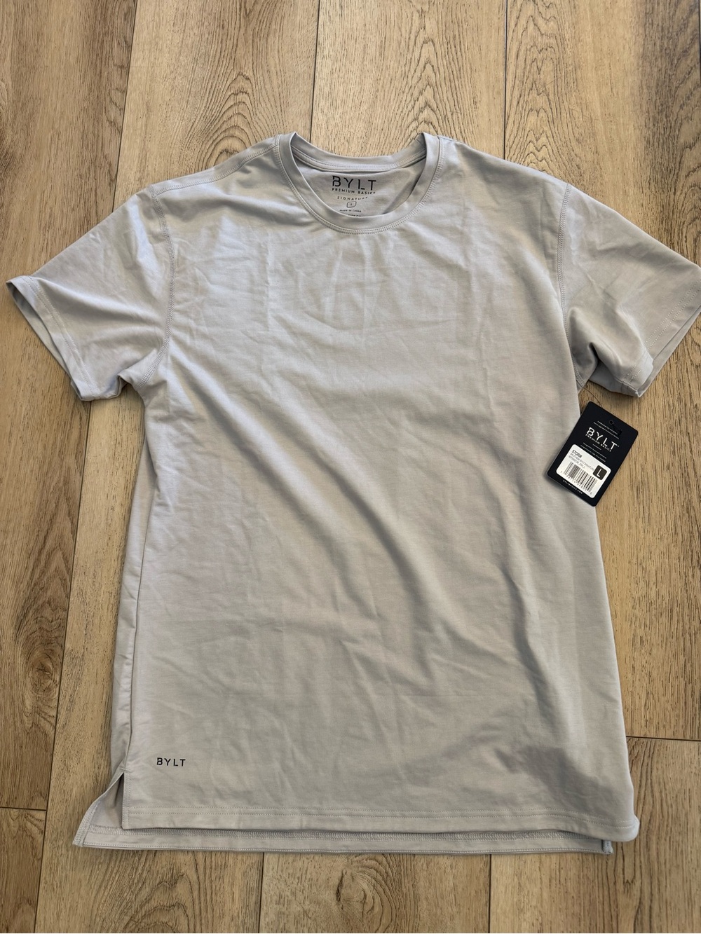 BYLT Basics split hem Bylt signature shirt - NWT